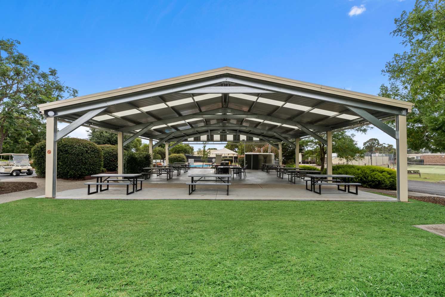 Sundown-Villas-Canberra-COVERED-BBQ-AREA Sundown-Villas-Canberra-COVERED-BBQ-AREA